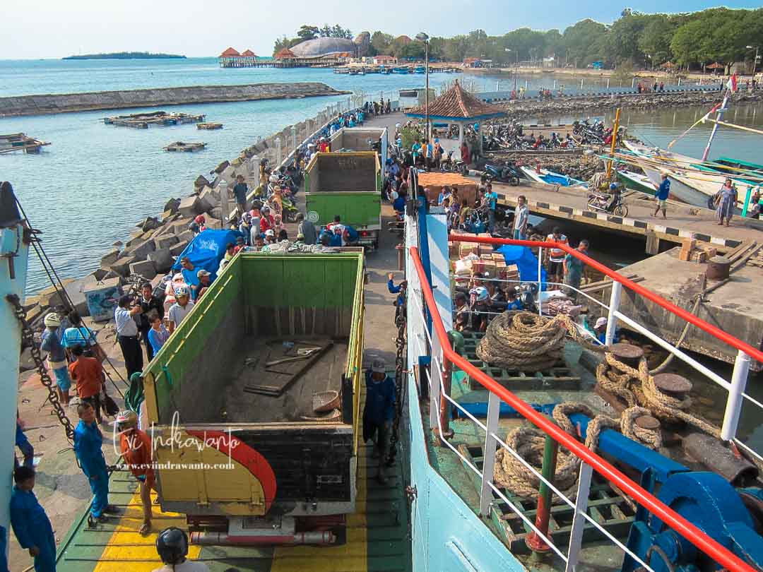 Pelabuhan Dan Pantai Kartini Jepara Travel Blog Evi Indrawanto